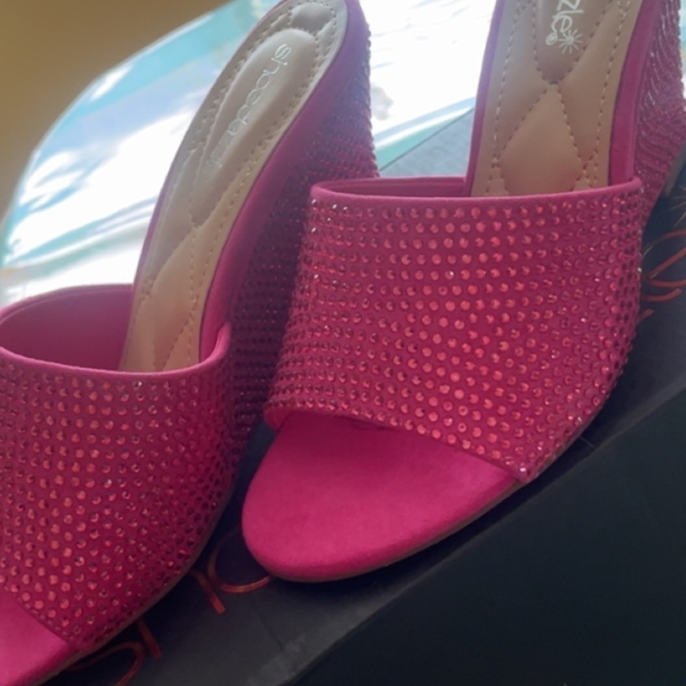 SHOE Dazzle Pink Stud Sandals - Picture 3 of 4